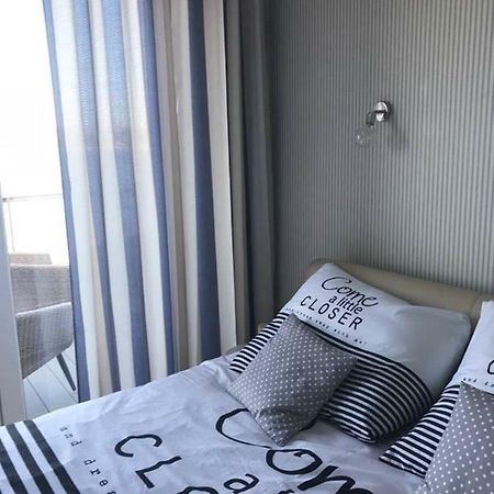 Apartament Z Widokiem Na Jezioro Apartment Rydzewo Ngoại thất bức ảnh